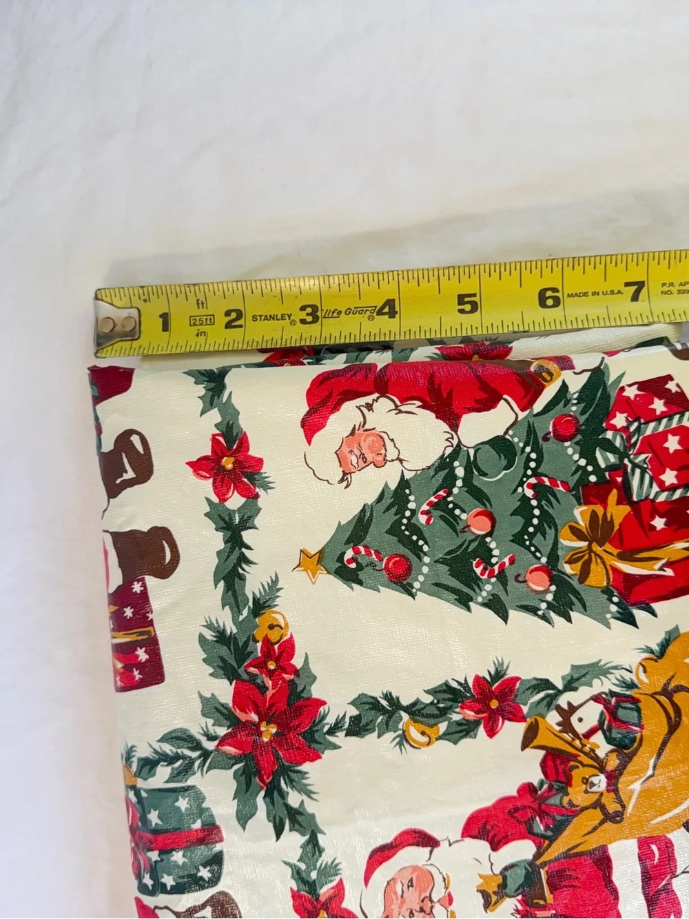 Vintage 70s Christmas Holiday Tablecloth, Vinyl Santa Design, Retro, Round 60”